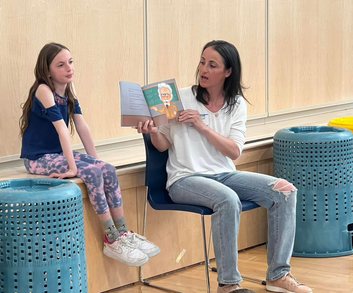 Tweet_DPS's tweet photo. Author and Smith School parent, Alicia Ramsdell, read her book βThe One and Only Incredible ME!β outloud on Friday to Kindergarten, First, and Second Grades at Smith School! πππ @Smitty_Bulldogs
#BeYOU #BeBRAVE #ThankYou #author #beyou #parent #DPS #SmithSchool https://t.co/aIyb4lqzBc