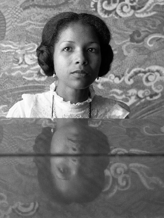1/5 Son film «Le combat de Ruby Bridges », fait l’objet d’une polémique dans une école de Floride aux États-Unis. La réalisatrice @EuzhanPalcy y raconte l’arrivée d’une élève noire dans une école pour Blancs dans les 60’s. Le film est aujourd’hui accusé d’alimenter la haine.
