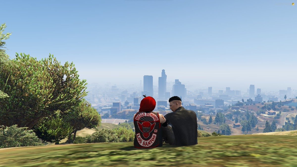 chomy_lu's tweet photo. "Cada día que pasa, te volvería a elegir una y mil veces más" Gala y Mike 🥰
#redfalconcommunity #RFCM https://t.co/EYUZ0YkA5h