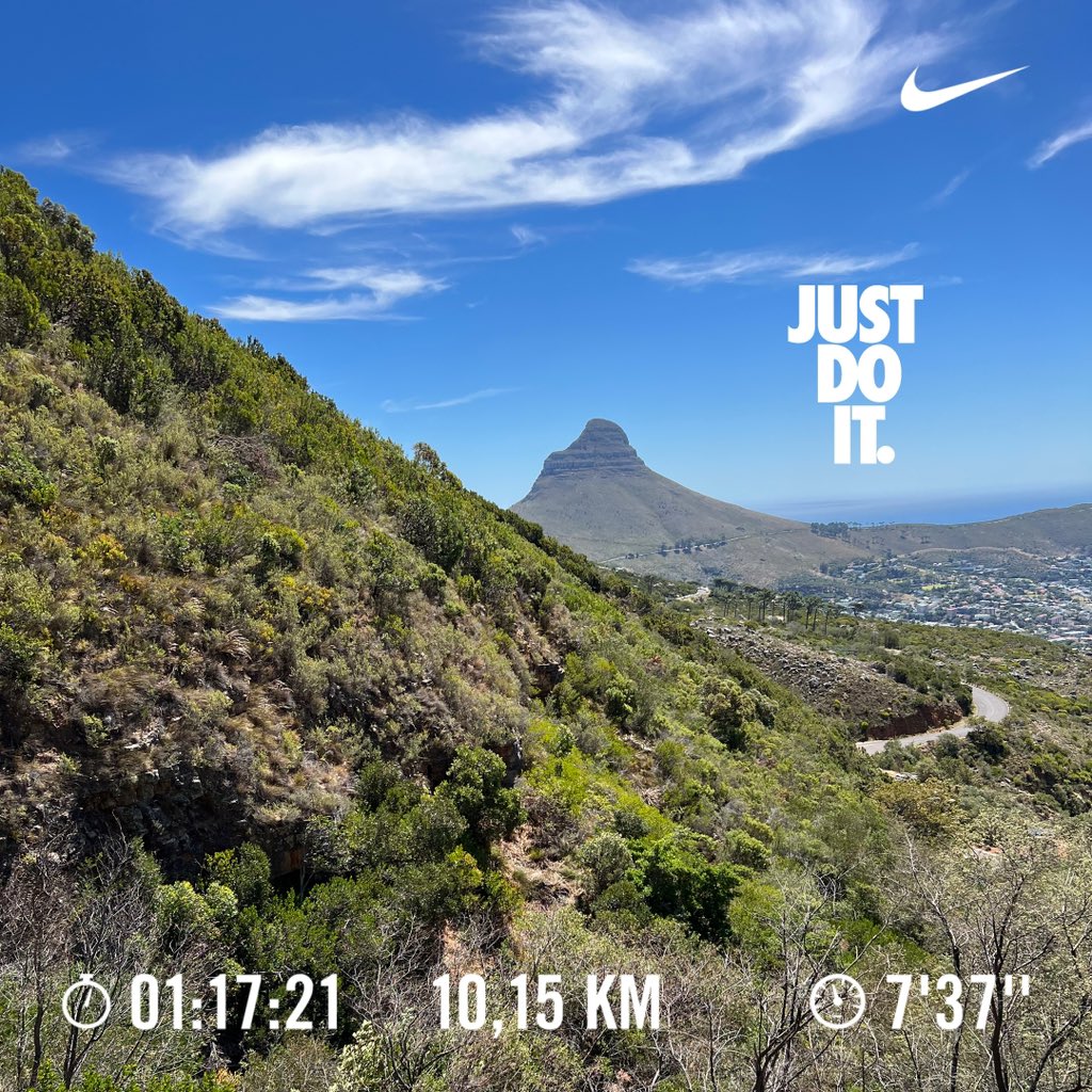 SelfieRunnerZA's tweet photo. The one thing I like about the Table Mountain hike is the drifting aroma of mountainous greenery. #Running #AfternoonRun #MountainBackdrop #TableMountain #RunningWithTumiSole https://t.co/OEw4As6geg