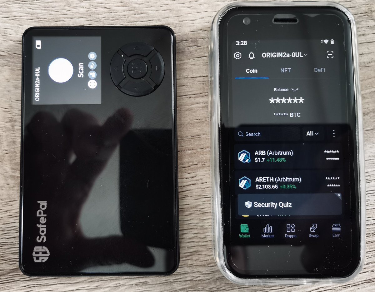 Jack_keyman's tweet photo. I found a phone small as my @safepal hardware wallet, i'm totally fan, safepal app run smoothly on it.
I fall in love each time i see a mini stuff 😅 #MiniBank #HugeAdventure https://t.co/rKd20DB7fr