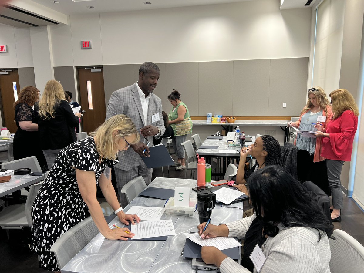 Mike__Saenz's tweet photo. Career Pathways Professional Development Center 2023 spring Workforce Integration Academy cohort #1 @CPPDC #Arlington #TWC https://t.co/nat2FjH9HO