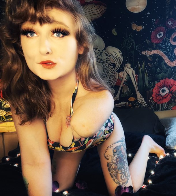 It&rsquo;s tax day, which means I&rsquo;m back to full time content creation!!  To celebrate, my premium subscriptions<a href="/tag/feet"class="tags"><span>#feet</span></a><a href="/tag/uncensored"class="tags"><span>#uncensored</span></a><a href="/tag/nsfw"class="tags"><span>#nsfw</span></a><a href="/tag/amputee"class="tags"><span>#amputee</span></a><a href="/tag/devotee"class="tags"><span>#devotee</span></a><a href="/tag/stump"class="tags"><span>#stump</span></a>