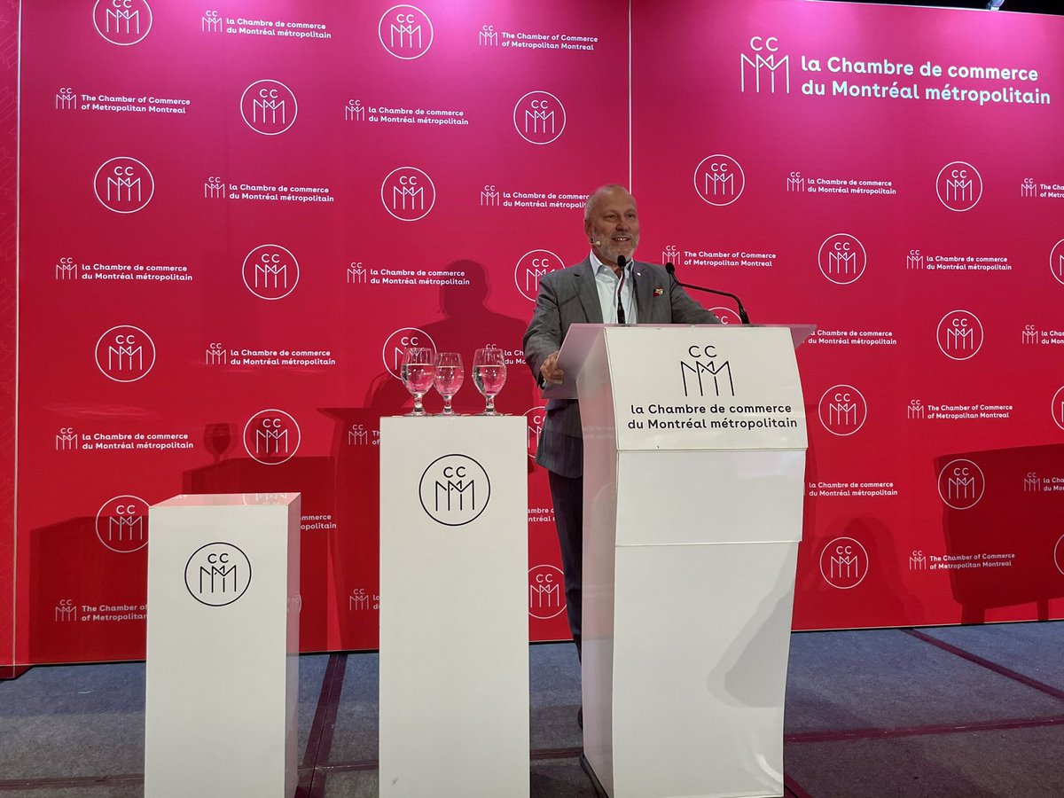 chambremontreal's tweet photo. Conférence Marc Bédard de @LionElectricCo @LaveryAvocats: « Il y a ce sentiment de fierté envers Lion électrique, c’est une entreprise de chez nous. C’est un groupe qui innove, c’est essentiel pour le virage vert de nos camions et de nos autobus » - @MichelLeblanc20 #polqc https://t.co/EImxYX90uS
