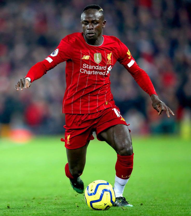 MYaye's tweet photo. Imaginez cette version de Sadio Mané revient mercredi et met un triplé face à Man City , plus un but de n'importe qui pour offrir le Bayern Munich la qualification et ferme de grande gueule pour le bien du football une bonne fois pour toute tchaii 😂 https://t.co/Qky9JWjMYY