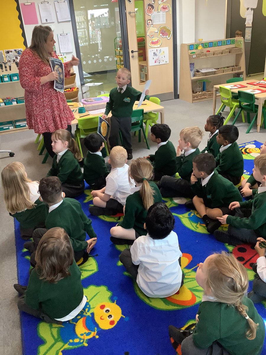 GRPAHazel's tweet photo. Our day began with our new topic… Explorers. It was lucky we had Ethan on hand as he was an expert in naming and ordering the planets in our solar system. We all learnt something new today thanks to our expert. #superknowledge https://t.co/GkY9K3znXK