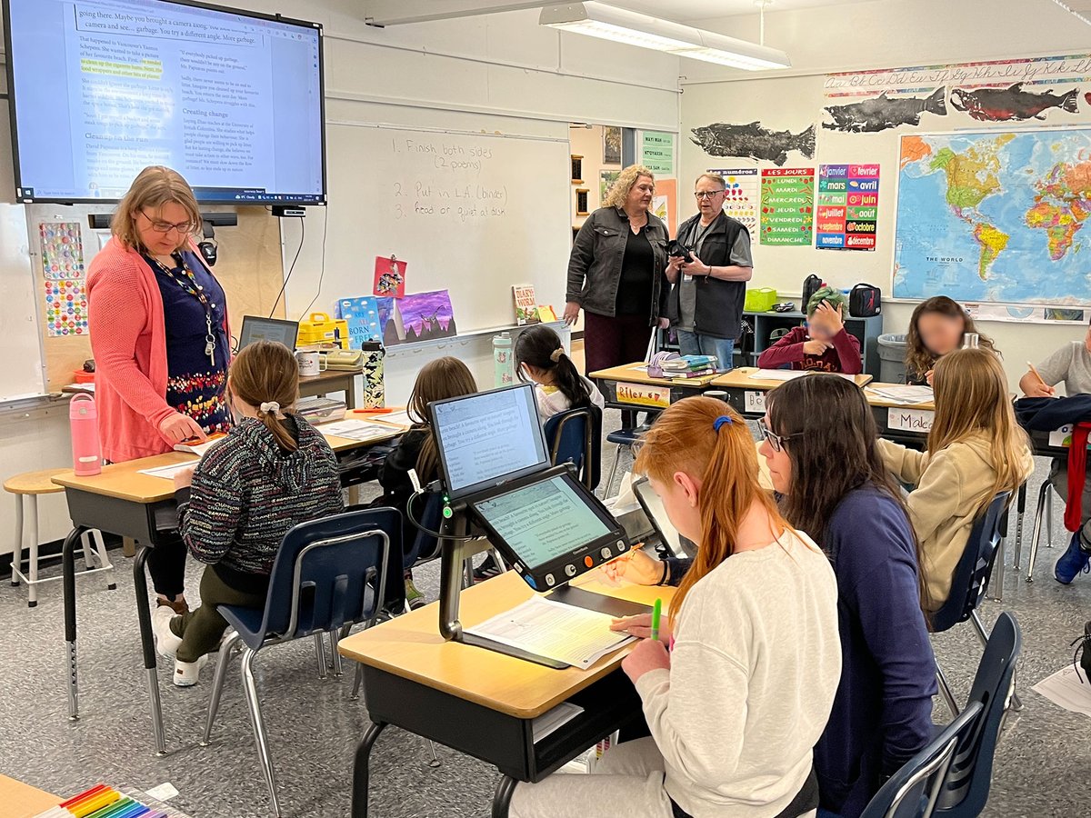 This week, our SET-BC team is visiting a #LowVision student in #SD82. The Thornhill Elementary student uses a #CloverBook magnifier to support her in the classroom.

 @CoastMtnSD @IrieAT #Inclusion #InclusiveClassroom #AssistiveTechnology #DigitalMagnifier #BCed