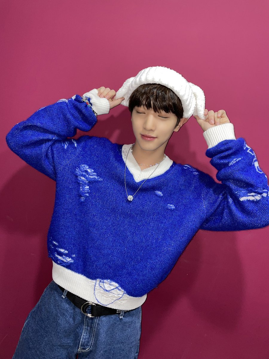 YujunFrance's tweet photo. ﮩ٨ـTWITTERﮩﮩ٨ـ⠀15.04.2023 

Efforts pour devenir MZ😅
#xikers #싸이커스

-@xikers_official https://t.co/i8ApkzK2KQ