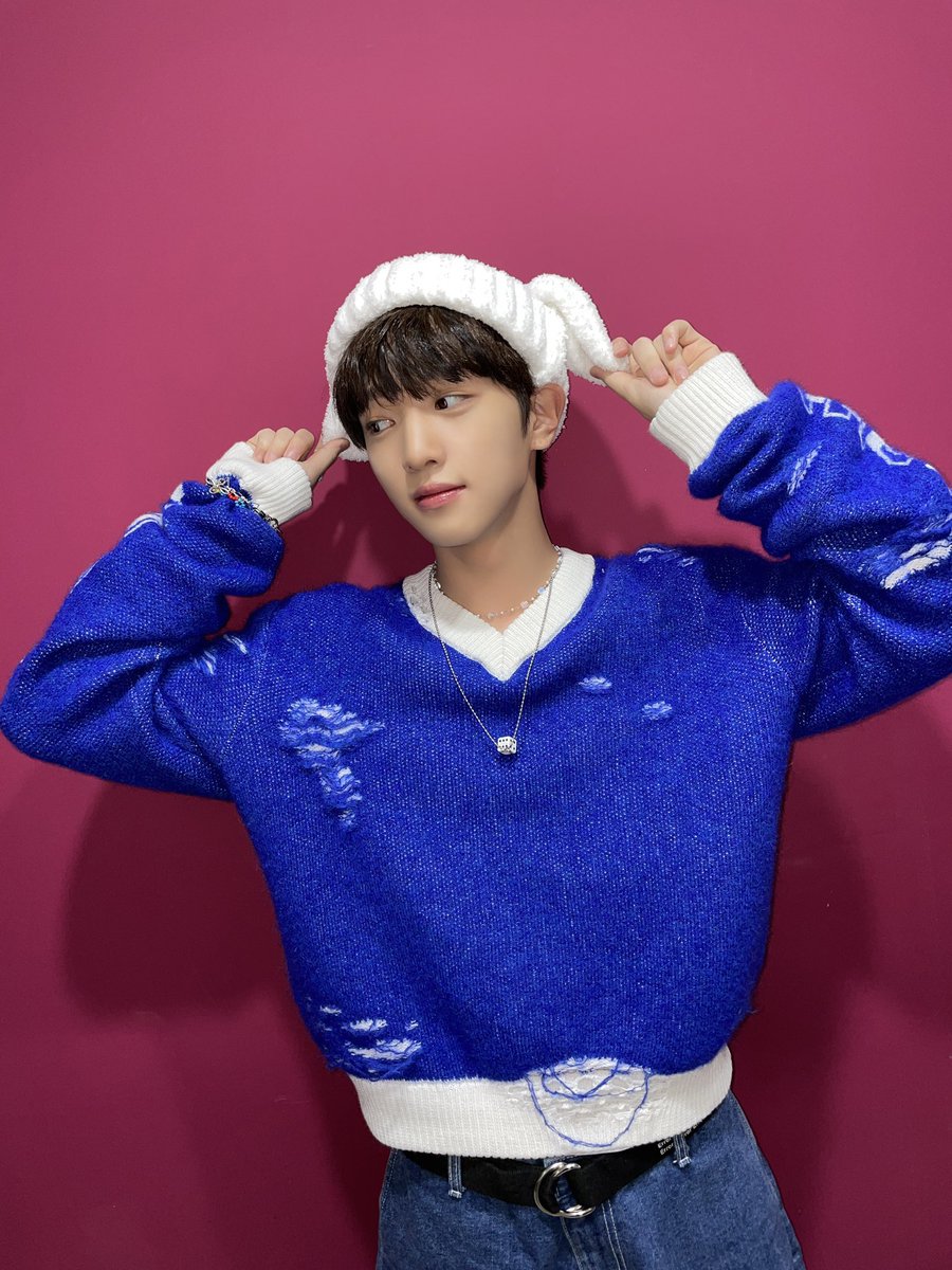YujunFrance's tweet photo. ﮩ٨ـTWITTERﮩﮩ٨ـ⠀15.04.2023 

Efforts pour devenir MZ😅
#xikers #싸이커스

-@xikers_official https://t.co/i8ApkzK2KQ
