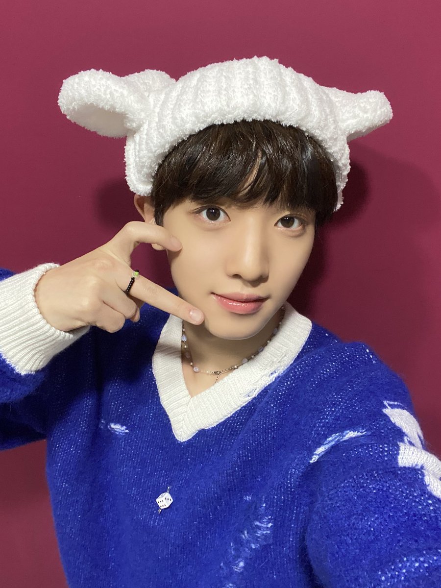 YujunFrance's tweet photo. ﮩ٨ـTWITTERﮩﮩ٨ـ⠀15.04.2023 

Efforts pour devenir MZ😅
#xikers #싸이커스

-@xikers_official https://t.co/i8ApkzK2KQ