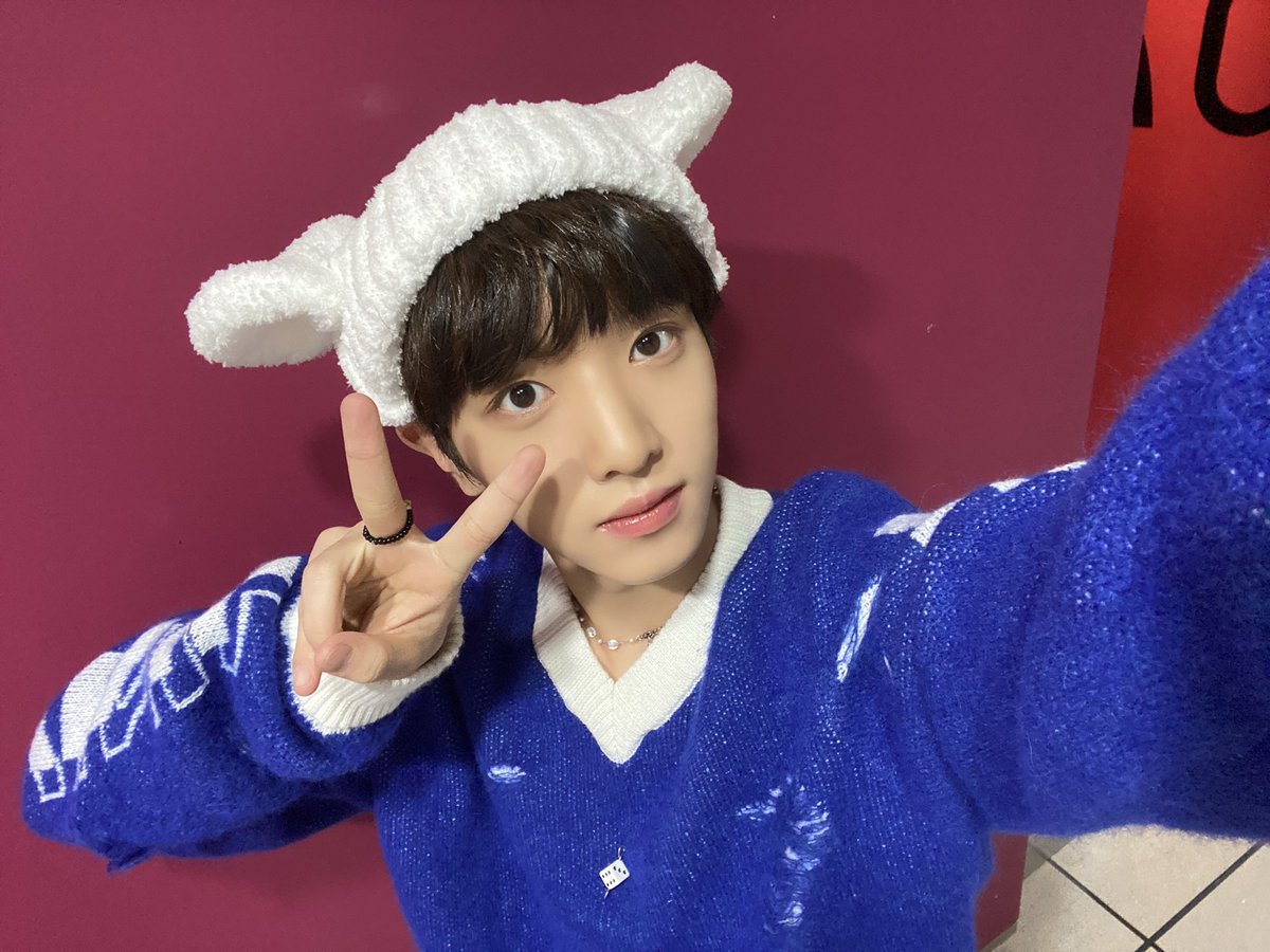 YujunFrance's tweet photo. ﮩ٨ـTWITTERﮩﮩ٨ـ⠀15.04.2023 

Efforts pour devenir MZ😅
#xikers #싸이커스

-@xikers_official https://t.co/i8ApkzK2KQ