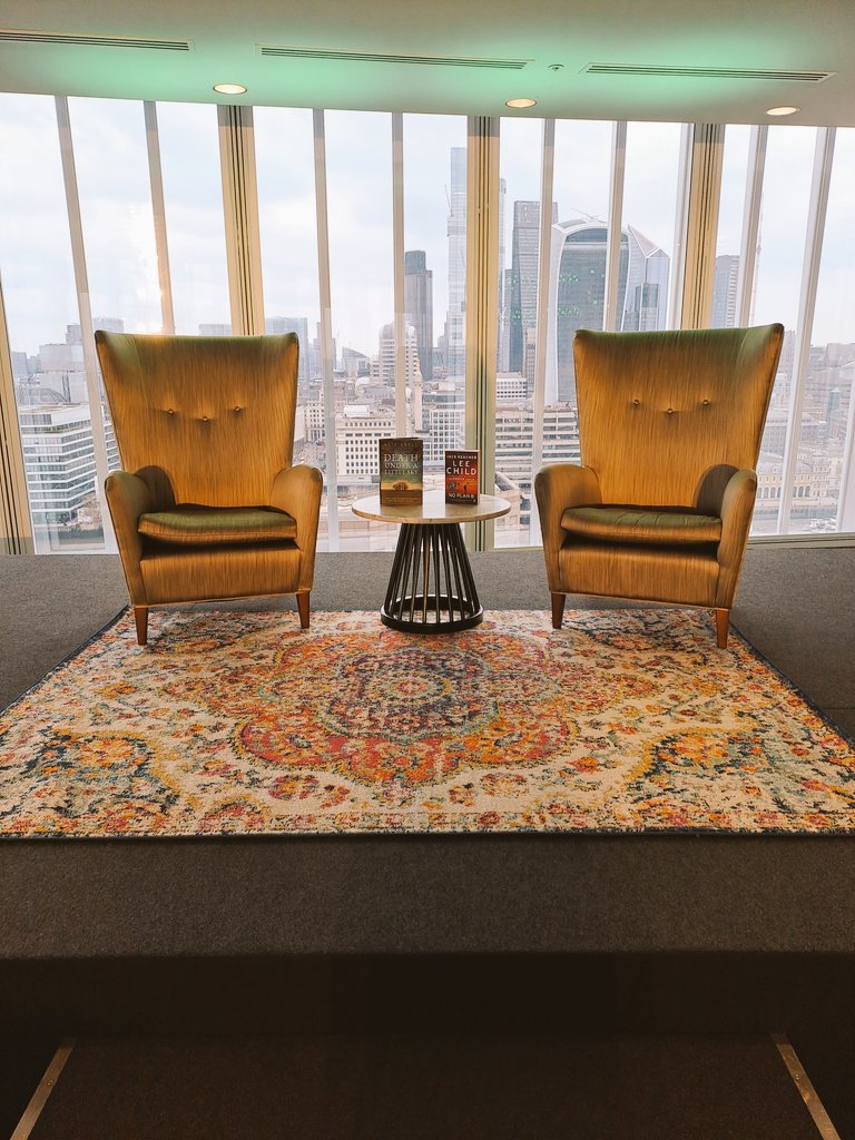 LizDawsonPR's tweet image. Awaiting two very tall writers to take to this stage! @StigAbell and @LeeChildReacher