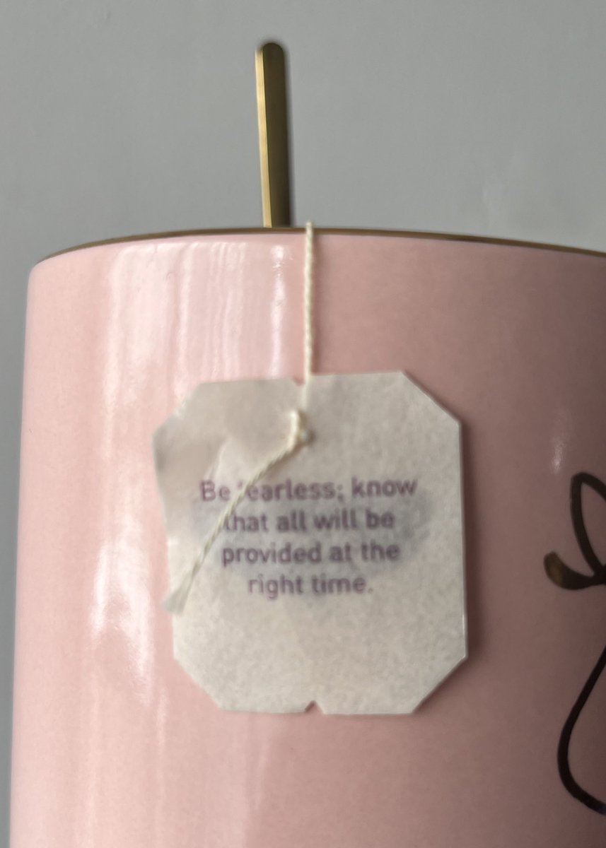 OkSoMik's tweet photo. Sipping tea from my beautiful @NoureEssentials mug and caught a word ✨ https://t.co/hXavk3xwvl