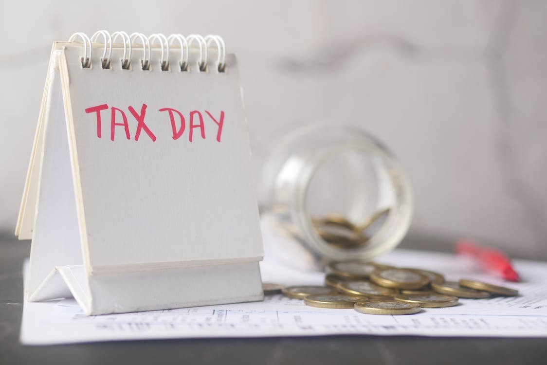 JobsHQ's tweet photo. Happy #TaxDay, everyone! Today is the day to ensure your taxes are filed and your finances are in order. Remember to take advantage of any tax credits and deductions you're eligible for. https://t.co/4BLAL7kmg8