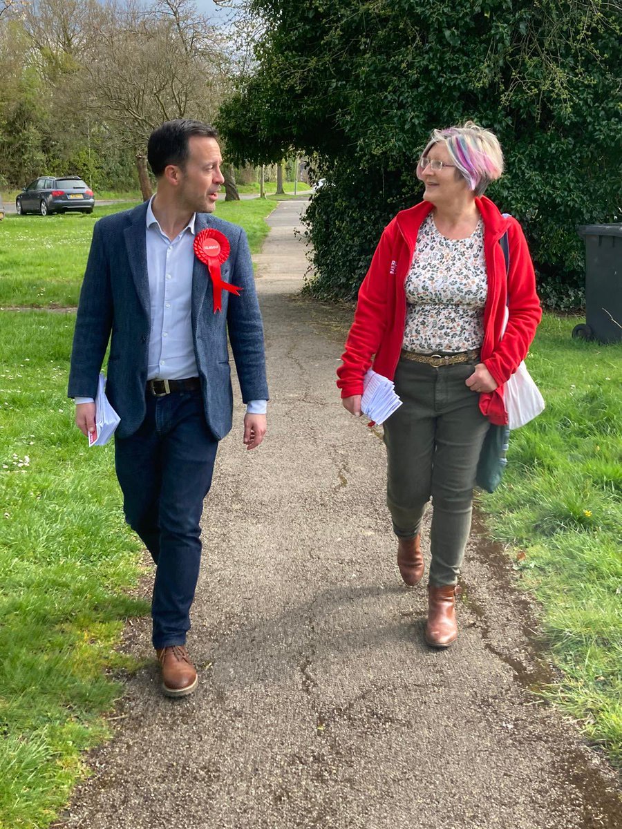 kevinbonavia's tweet photo. Decent door-knocking session with Julia Florence our fantastic Labour candidate for #Aston, #Datchworth & #Walkern in @EastHerts elections ☺️
Thanks to residents for their time, including police officer explaining service cuts & interested in Labour’s plan for 13,000 new PCSOs🌹 https://t.co/geBvyauf8V