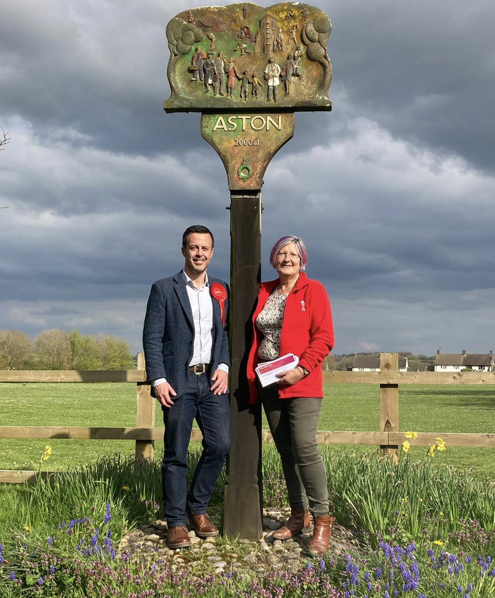 kevinbonavia's tweet photo. Decent door-knocking session with Julia Florence our fantastic Labour candidate for #Aston, #Datchworth & #Walkern in @EastHerts elections ☺️
Thanks to residents for their time, including police officer explaining service cuts & interested in Labour’s plan for 13,000 new PCSOs🌹 https://t.co/geBvyauf8V