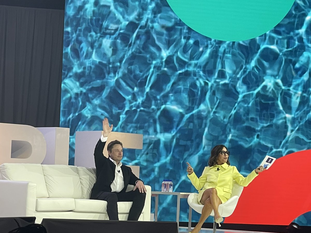 mokochhar's tweet photo. Listening to @elonmusk about Twitter2.0! Incredible inaugural event #possible23 https://t.co/5aDP96EPJS