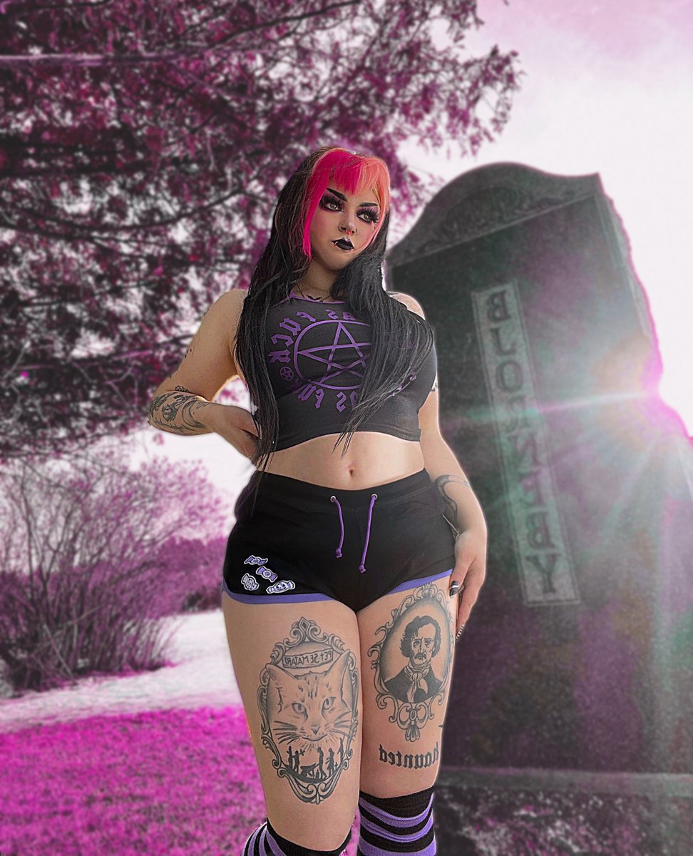 toofastclothing's tweet photo. See how many boys you can bring to the morgue in the new Too Fast Octopus Milkshake Short Shorts 🦇💜🖤💜

New purple short shorts are available now! Go check out the others!

#TooFastClothing #GothShorts #SpringGoth #AlternativeSummer https://t.co/s6XrDLp9lI