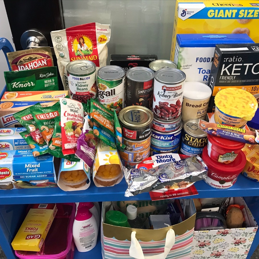 sptbglibraries's tweet image. The Inman Bags of Hope donations went to the First Baptist Food Pantry, “Serving the Inman and Campobello area by providing food and assisting with utilities.” Thank you to everyone who has participated in Bags of Hope in the month of March.

#scpl #bagsofhope #foodpantry #giving