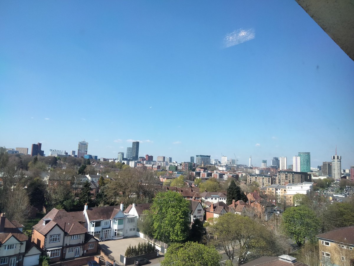 arlawrencewrite's tweet photo. #brumskyline #upabove #Birmingham https://t.co/I6Ftwkr3O9