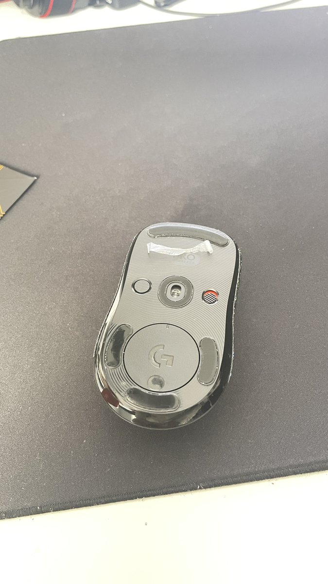 I played a whole game thinking the new mouse skates I bought were horrible. Turns out you gotta peel off the plastic that comes on it :)