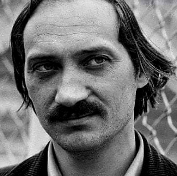 A teraz wszyscy Prawi głośno, bez okazji, życzymy Wielkiemu Patriocie, Panu Ministrowi Antoniemu Macierewiczowi, dużo zdrowia i wielu jeszcze lat pracy dla naszej ukochanej Ojczyzny, dla 🇵🇱Polski.
💪100 lat Panie Ministrze.