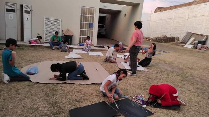 SemilleroEn's tweet photo. Continuamos en período de inscripciones, el SC de Literatura Creativa en Tonalá, Jal. realizamos actividades que entrelazan la literatura con otros lenguajes artísticos.Mayores informes en: semillero.tonala@gmail.com 
 #SomosSemillerosCreativos #CulturaComunitaria https://t.co/zOGzypSmn3