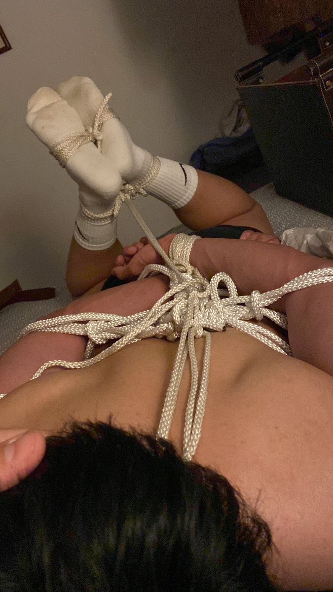 BoysKnee's tweet photo. New Instagram —> https://t.co/240NEbvwaa

follow if you want to learn how to be a good boy - 

#Tn #socks #slave #nike #bound #bondage #bound #bdsm #master https://t.co/5qzhMcQ1vG