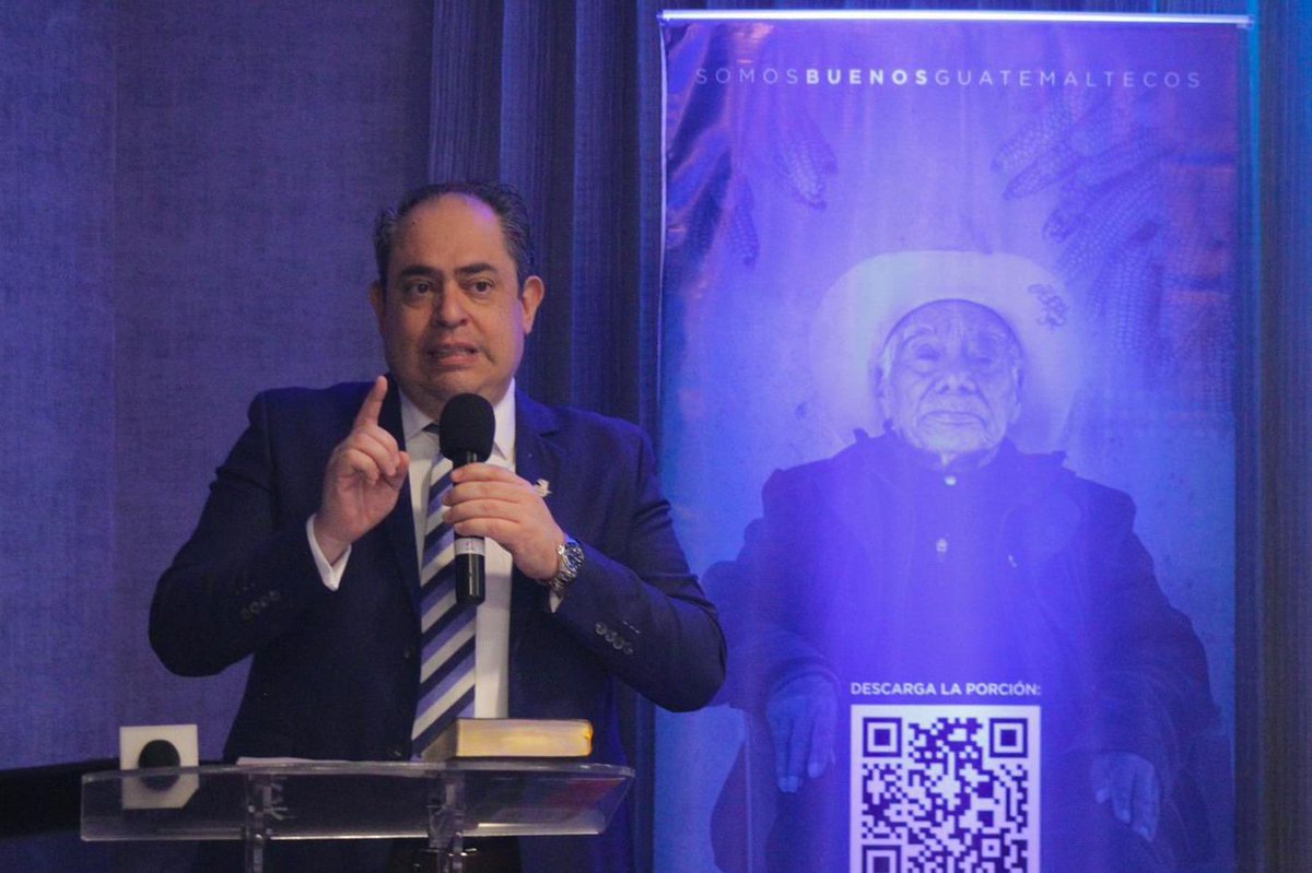 el_Periodico's tweet photo. #Local Sociedad Bíblica de Guatemala, por sexta vez, lanza su campaña cívica de 
voto responsable para Elecciones Generales 2023 “Un Gobierno como Dios manda”. https://t.co/OzDOkJ5ppC