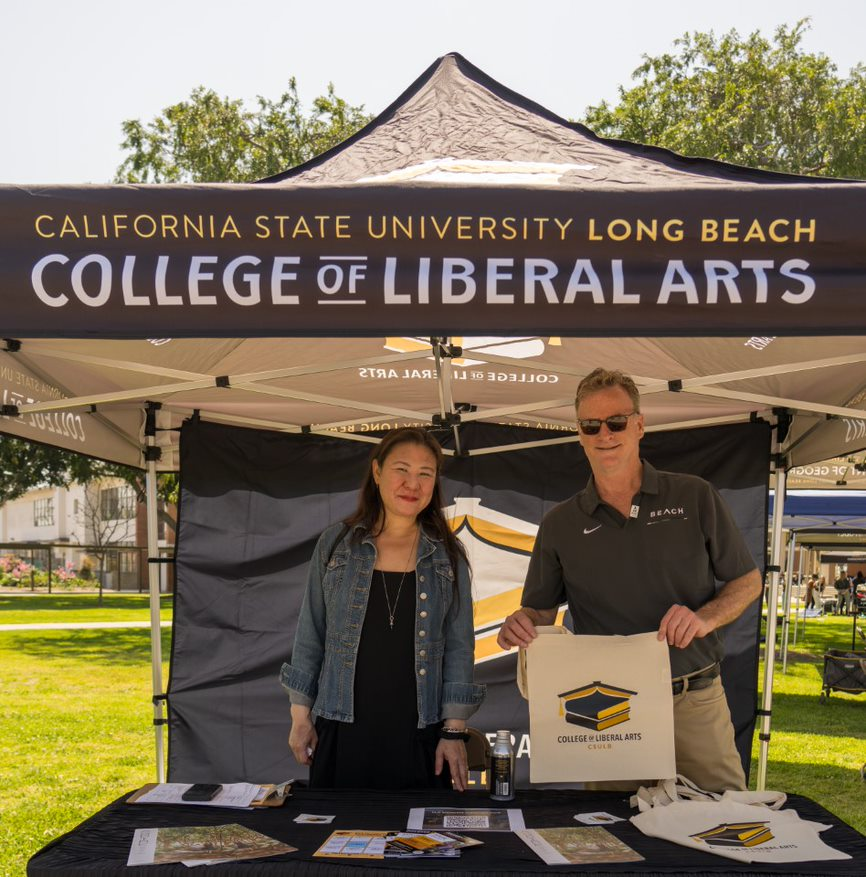 csulbcla's tweet photo. #DayAtTheBeach was one for the books! 👏😎
Thanks to all the incoming students, current students, and alumni who came to this memorable event. As the largest college on campus, we are more than satisfied with the turnout we had. ☀️🙌
#discovercla #csulbcla #gobeach https://t.co/NuT2pavJrQ