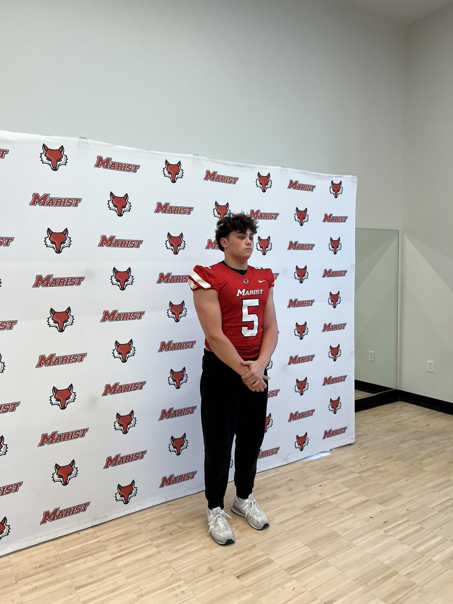 zackpadron2's tweet photo. Had a great time at @Marist_Fball this weekend. Thank you @CoachRumsey @Coach_Gaff82. Cant wait to get back on campus! @dpfootball @MHuliev https://t.co/vMEx3aDRPJ