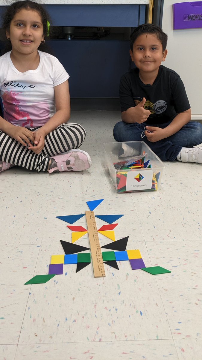 Feliciateach's tweet photo. Using shapes to show symmetry in math #symmetry #math #funlearning https://t.co/MAZYt3vgnI
