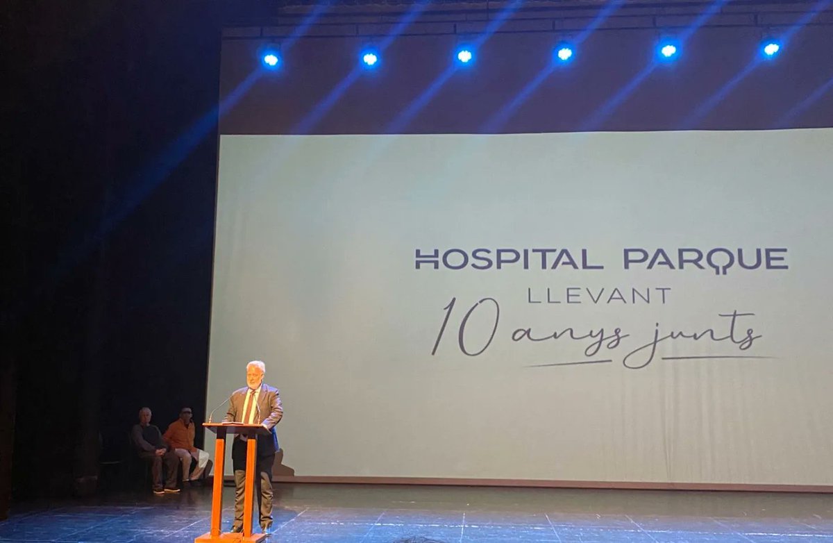 ElPi_Manacor's tweet photo. 🏥 El Pi Manacor present a la celebració del 10è aniversari de l'Hospital de Llevant.

👩‍⚕️💪🏽Fent un reconeixement als treballadors i professionals de la casa. https://t.co/fVSvXbW5E1