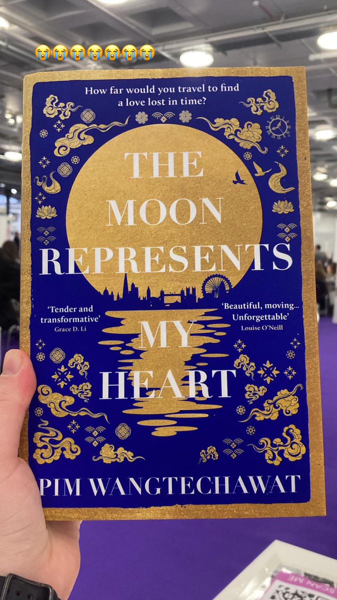 PimsupaW's tweet photo. Soooo my agent @lizadeblock texted me today and THIS is the picture she sent: my baby MOON in all her beautiful, hardback cover GLORY ✨😭

#TheMoonRepresentsMyHeart is out in JUNE! Pre-order hereee: https://t.co/SoxoxD55g3 ♥️🌙 https://t.co/RbtgIR88TM