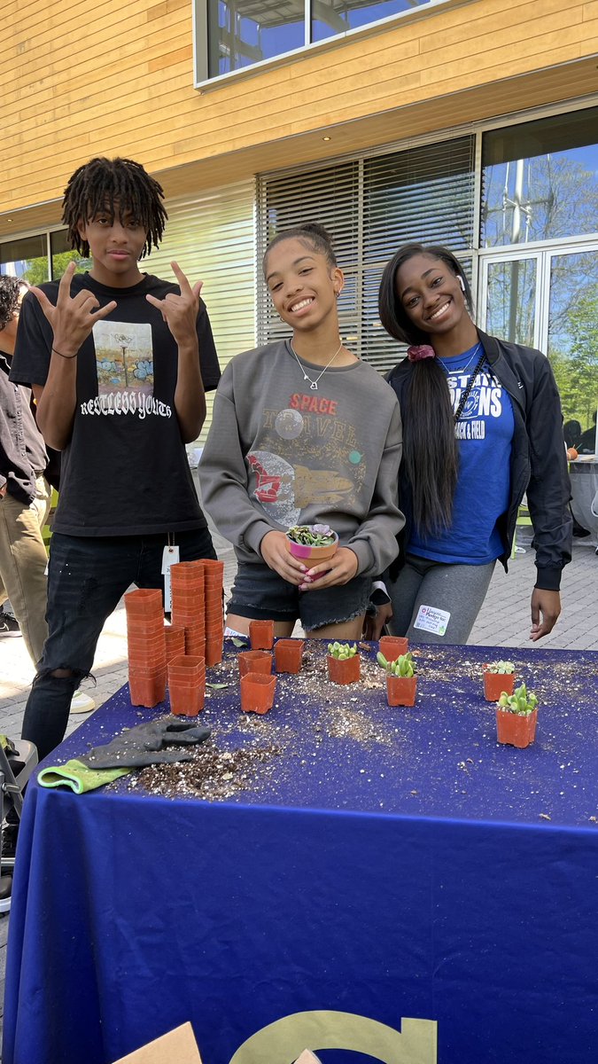 CoachSWatson's tweet photo. AP ENVIRONMENTAL SCIENCE TRIP TO GA TECH #westlakehighschool #westlakesciencedept #apenvironmental https://t.co/WHDYgsxNyf