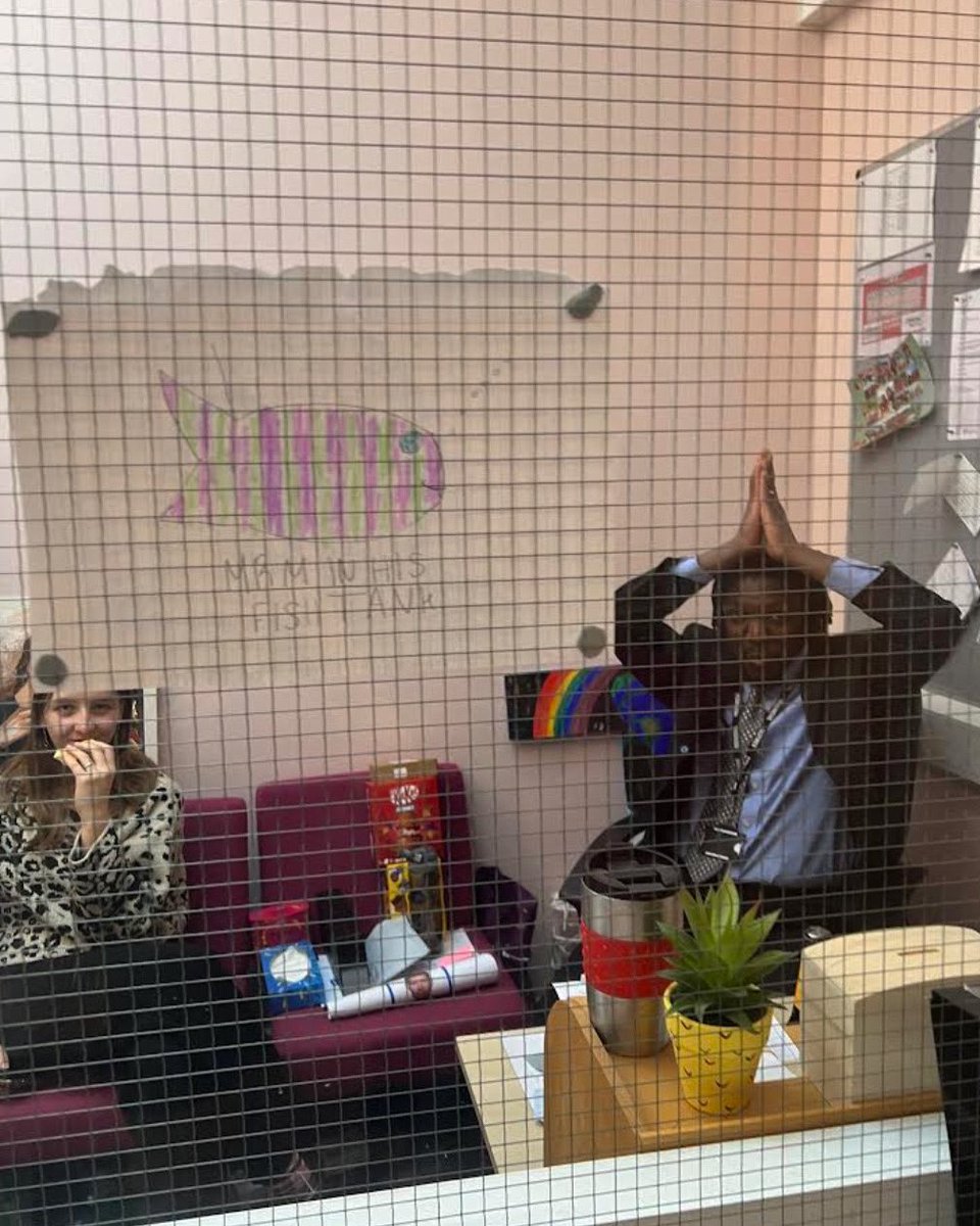 Sometimes in life you’ve got to ‘just keep swimming!’ Ain’t that right mr m? 💙🐠