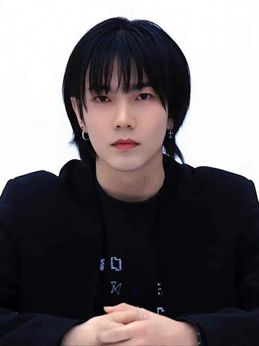 GabsSkeda's tweet image. ¿un coincidencia? 
ah mira... que coincidencia, vamos a hacer que estas tendencias suban como espuma para que todos vean la clase de personas que lastimaron a Biu...

Al fin y al cabo... ¿Es solo coincidencia no?

#ขอโทษบิวจักรพันธ์ 
#DemandJusticeForBuild
#BuildJakapan