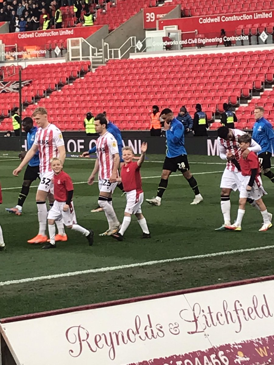 rodneyb1981's tweet photo. A fun afternoon up until 7.45, he had a unbelievable time, so happy to see. https://t.co/MkN41zBTxs
