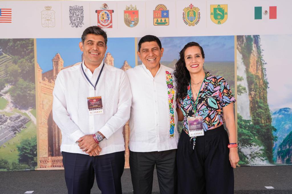 RaulRuizRobles's tweet photo. Participé junto al Gobernador @Salomonj y la Sria de @Ambiente_GobOax en el 7o Encuentro de Gobernadores del Sur-Sureste en @GobiernoChiapas en el que estuvo presente el embajador Ken Salazar @USAmbMex https://t.co/XY7tqb9GDH