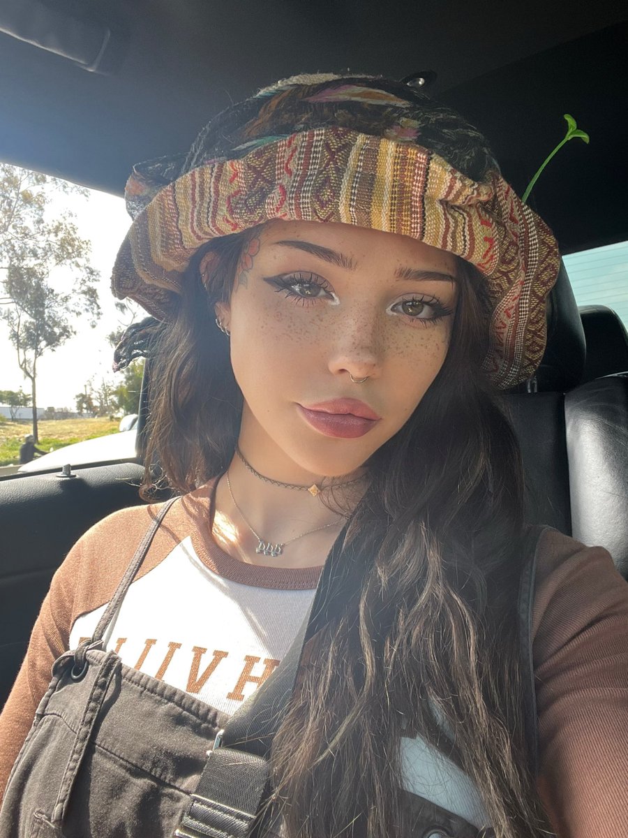 moodiemaggie on Twitter: "🌱"