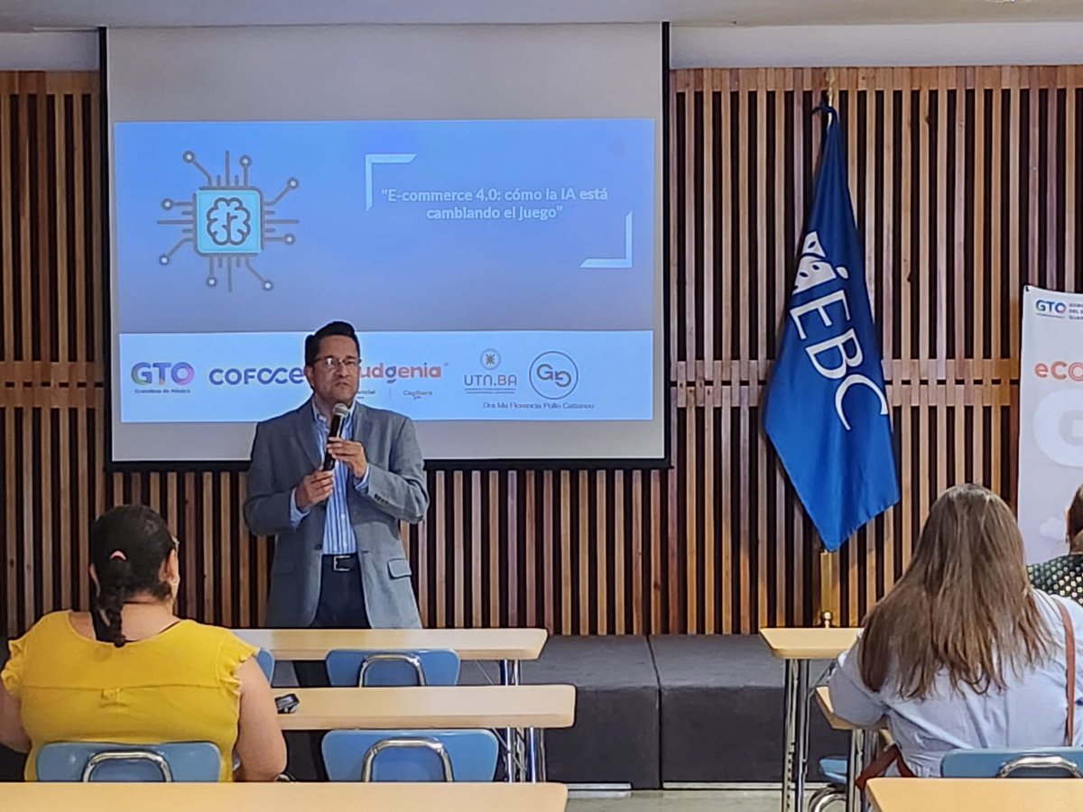 COFOCE's tweet photo. ¡Aprendiendo más sobre el futuro! 🤩
Se llevó a cabo la primer #masterclass presencial sobre #IA 🌐 dentro del Comercio junto a la Dra. María Florencial Pollo-Cattaneo, esto como parte del seminario de #EcommerceGO 🌎 https://t.co/dPj8nJC2Td