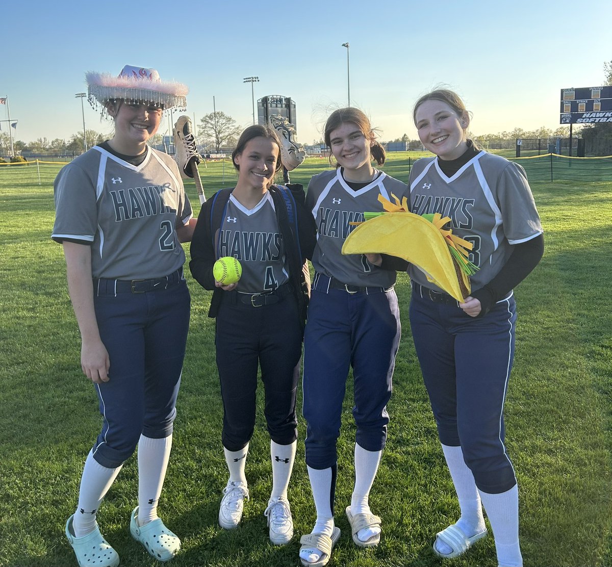 POB HAWKS - Softball tweet media