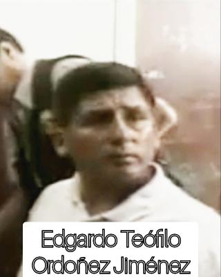 DheysRioz's tweet photo. ⚠️ADVERTENCIA DE CONTENIDO SENSIBLE⚠️

@FiscaliaPeru
@Defensoria_Peru

"ME DIJO QUE TENÍA 14 AÑOS... QUE YA HABÍA TENIDO RELACIONES... LE DIJE QUE SÍ, QUE PODRÍA SER".

Profesor detenido por pedofilia sigue dictando en Barranco y nuevamente lo atrapan con pornografia infantil. https://t.co/x0vYCXprON