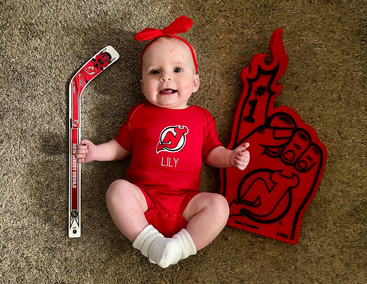 SryMsJackson's tweet photo. baby’s first playoffs. LETS GO DEVILS! #devilsrollcall @NJDevils https://t.co/Wjj7EgmDkc