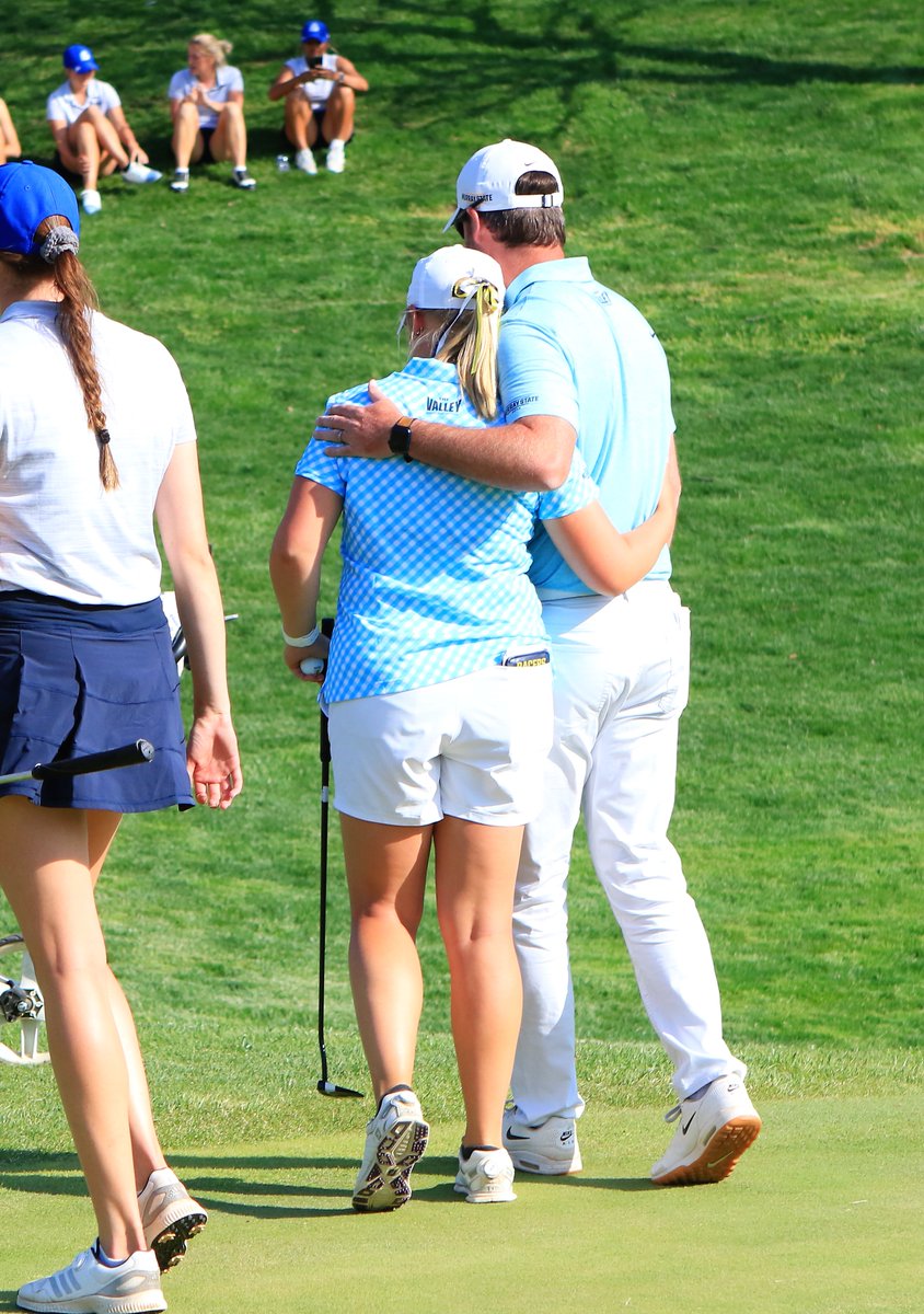 RacersWGolf's tweet photo. Payton Carter falls short in the playoff, but what a run this week at the @MVCSports Championship!  We're very proud of her! 💛💙⛳️

#GoRacers 🏇 https://t.co/tnHyxuVXxD
