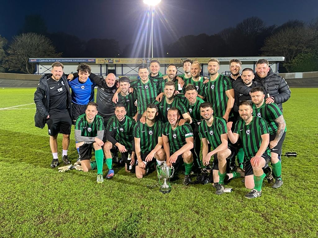 BCFC2018's tweet photo. BCFC 2-1 LOGGERHEADS

@RobPearson01⚽
@OllyG_ ⚽

The 50/1 underdogs bring it home. Fucking shock.

An early thunderbastard by Rob followed up by a last minute winner by Steak (monster), brings it home for the Cock. Spice class, Slinny class, Cock... Class.

UP THE COCK! 💚⚽💚⚽ https://t.co/D7wHrEdvLp
