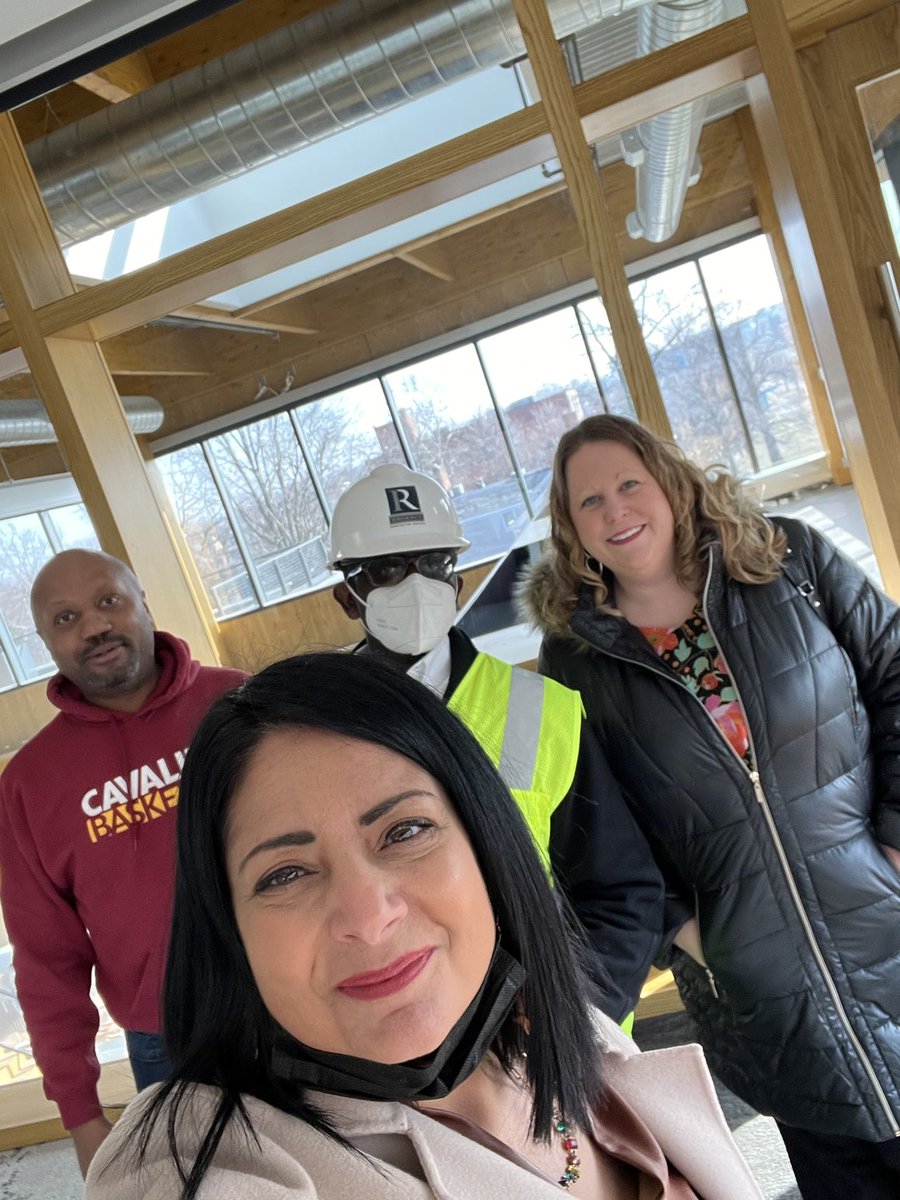 trivellij's tweet photo. Memories touring the facility &amp; picking up slack with the incredible @lilliankuri⁩ ⁦@leon_clevefdn⁩ &amp; Calvin Lewis. #CLEHome https://t.co/Sq1NReL5Fh