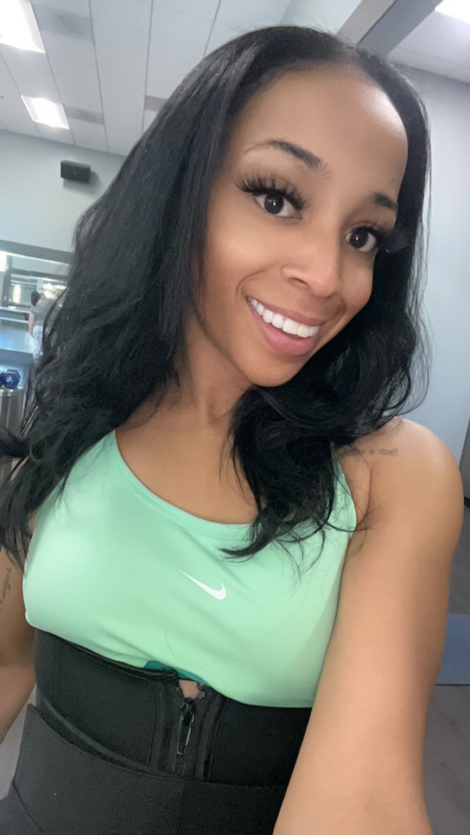 Jad3Olivia's tweet photo. Somebodies fine ass momma ๐ #somebodyfineassmomma #MILF #DMV #reels #instareels #fitness #fitmom #gym #gymlife #blackwomenworkout #viral #shortbutsweet #petite #singlemomma https://t.co/uRHaxFSmTi