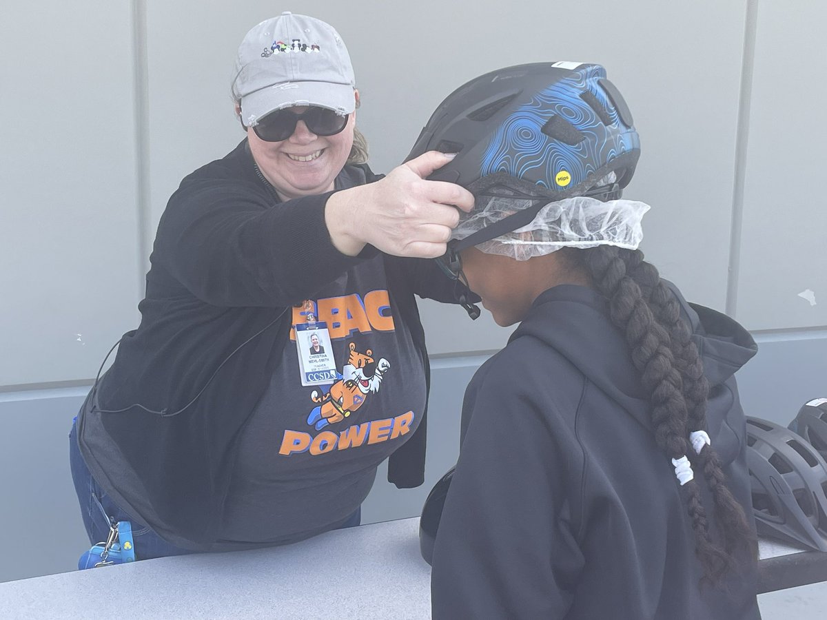 The @ClarkCountyNV Fair & Rodeo may have been last weekend, but the #TateTigers hosted the @CCSD_SRTS Bike Rodeo today!  We are working on keeping our @CCSDFamily safe on the streets!  @ClarkCountySch