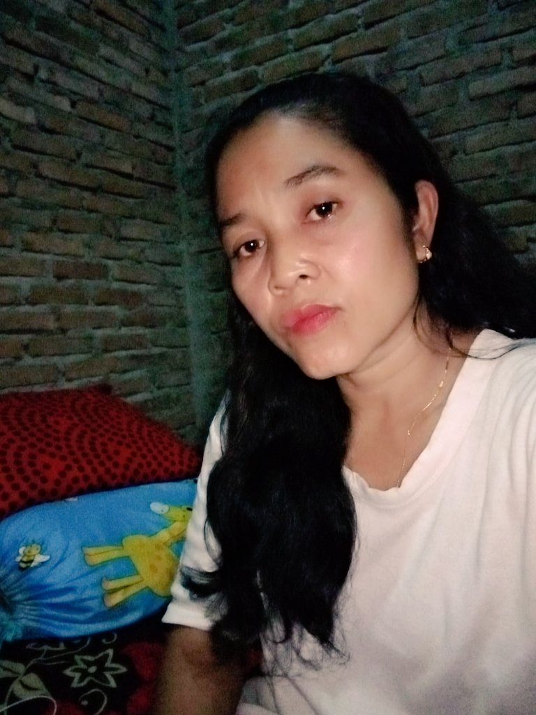 Bunda_YuliGenit's tweet photo. Bangun udh pagi jgn lupa minum susu nya https://t.co/DgafhuNrsU